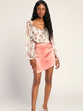 NWT Lulus We Just Mesh White Floral Print Cropped Balloon Sleeve Top